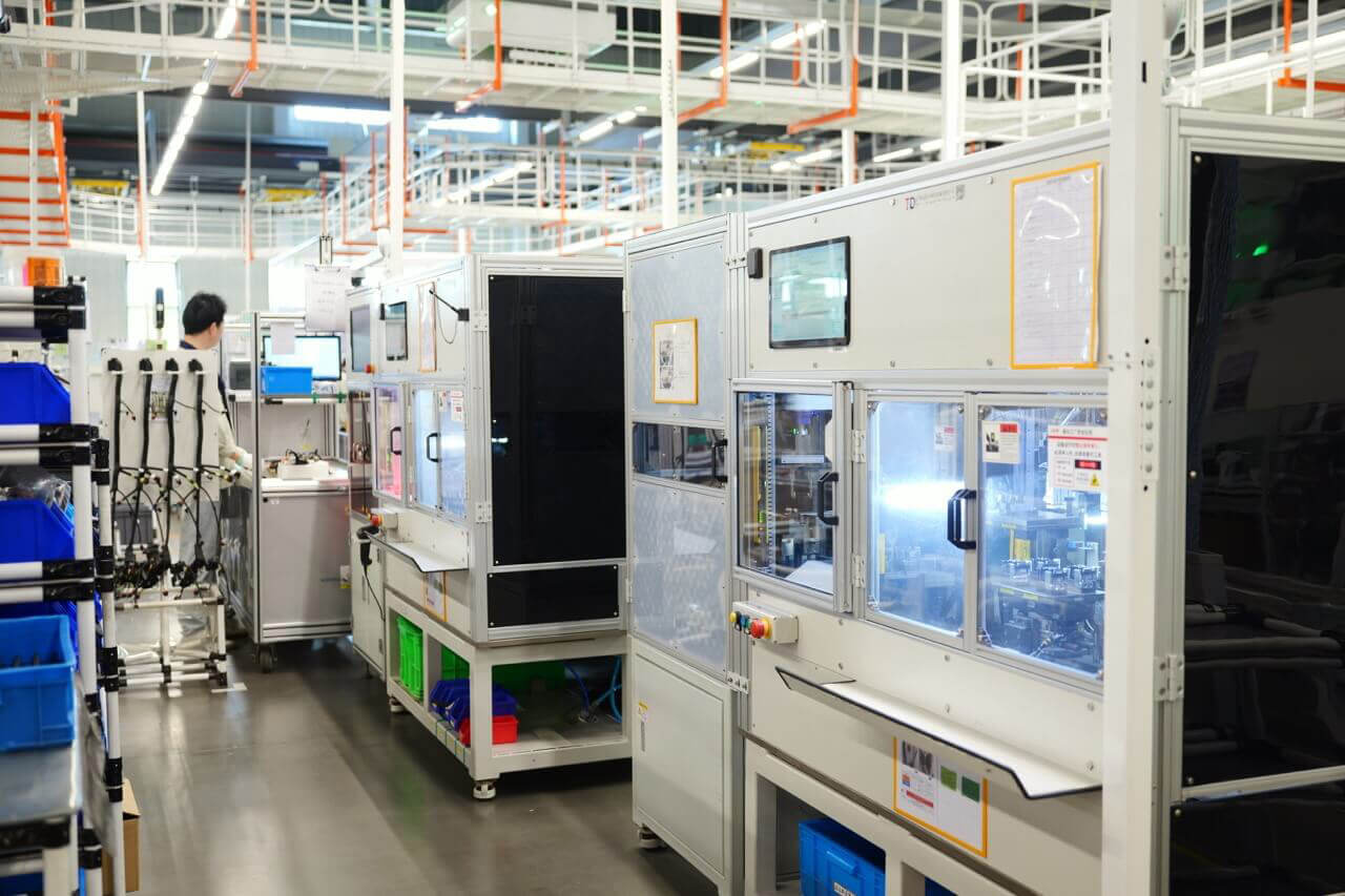 Manufcaturing equipment